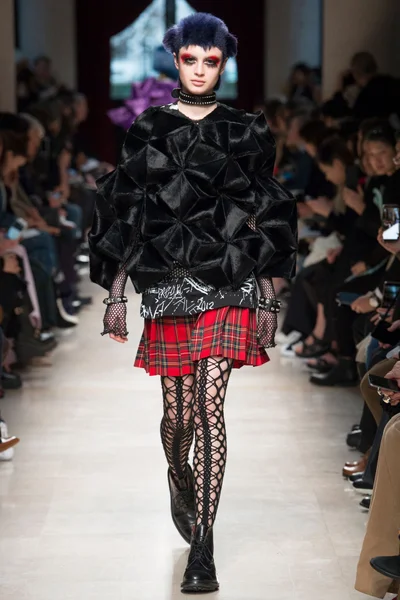 Look 43